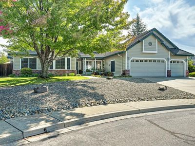 807 Mesa Vista Way