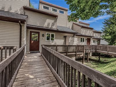 27 Valley Village Rd