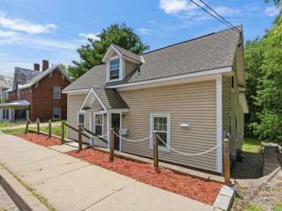 194 Malletts Bay Avenue