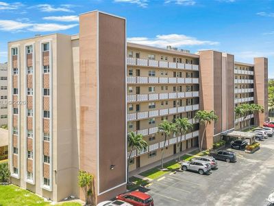 500 NE 12th Ave APT 407
