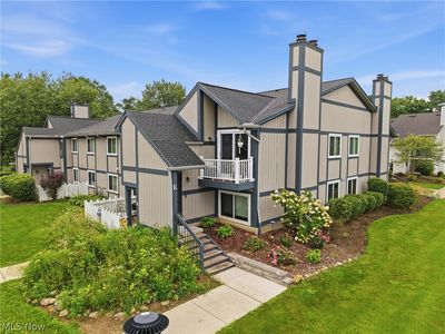 8982 Portage Pointe Dr #E