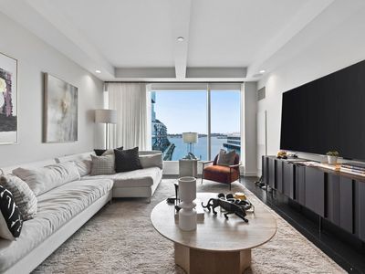 150 Seaport Blvd #6D