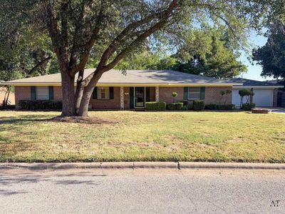 803 Sycamore Dr
