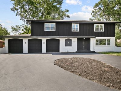 3045 Scott Cres