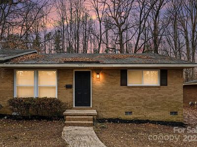 Property at 5003 Lakecrest Dr, Charlotte, NC