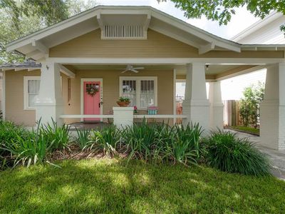 2808 W Aquilla St