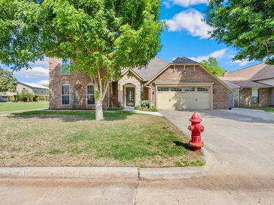 3112 N Eagle Ln