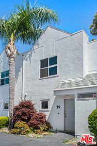 Property at 28711 Pacific Coast Hwy APT 19, Malibu, CA