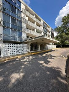 3080 Walnut Grove Rd APT 305