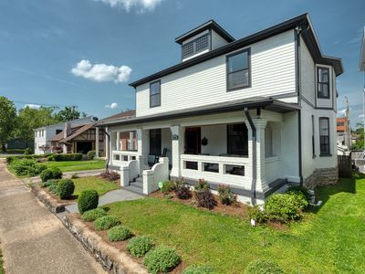 1025 Villa Pl