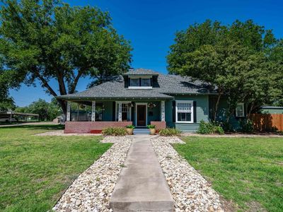 401 N Avenue H E