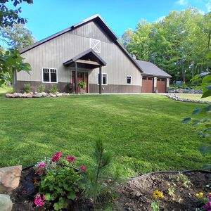 16745 Mountain Ridge Rd