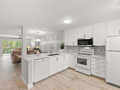 3071 Sandpiper Bay CIR #L205