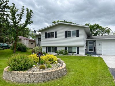Property at 107 Harding St S, Karlstad, MN