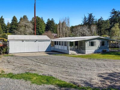 1194 Freshwater Rd