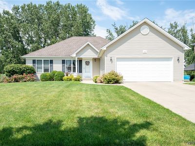 16 Garnet Dr