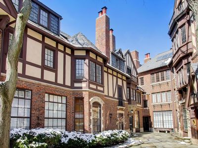 555 Hill Ter APT 307