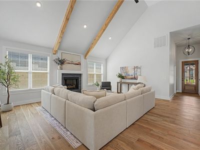 1310 Josephine Dr