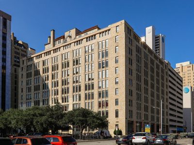 1122 Jackson St APT 402