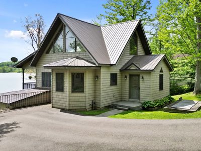 230 Goodwin Ln