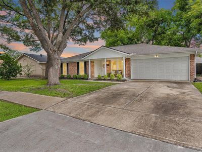 12415 Rincon Dr