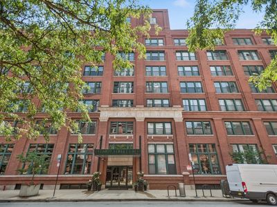 411 W Ontario St APT 322
