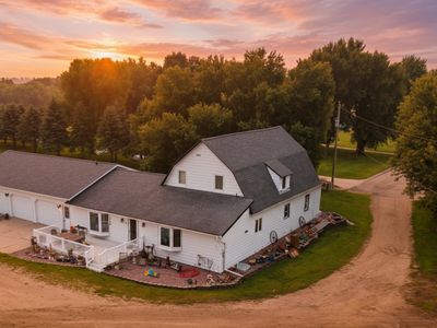 200 Spring View Dr