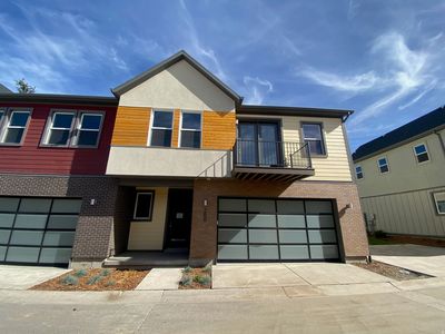 288 W Bishop Pl #6-23