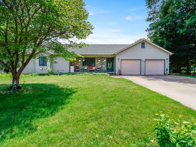 302 Deerfield Ct