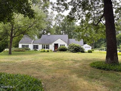 4123 Forestlawn Rd