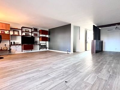 469 Ena Rd APT 607