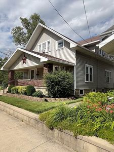 215 N Main St