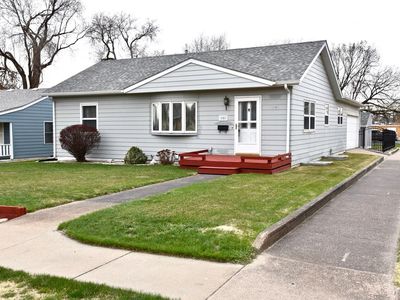 101 S Van Buren Ave