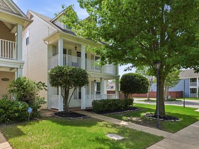 1400 Island Pl E