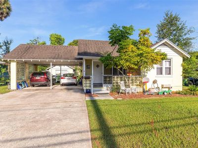 220 N ADELLE AVENUE