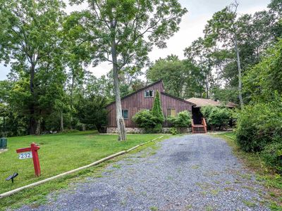 232 Powell Pl