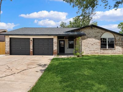 12119 Crystalwood Dr