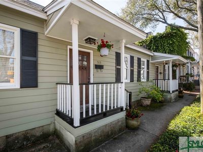 513/515 E Charlton St