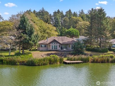 748 Kingfisher Court SE