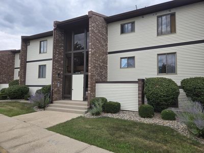 Property at 332 Summit Park Ct S, Crown Point, IN