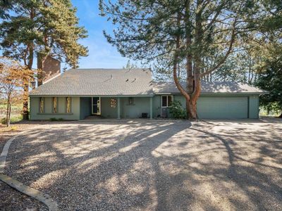 317 Lakeview Ct