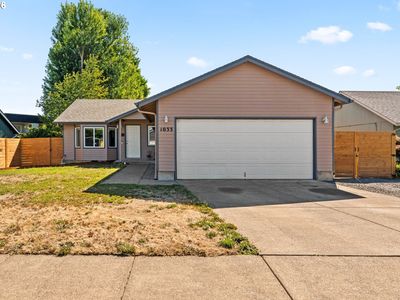 1033 Ash Grove Loop