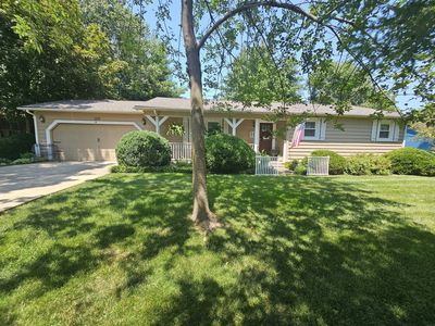 100 Cherry Dr