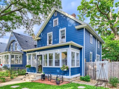3431 Elliot Ave