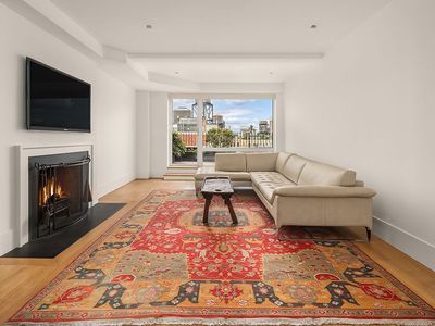 49 E 96th St #17A