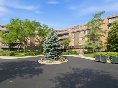 840 Wellington Ave Unit 215