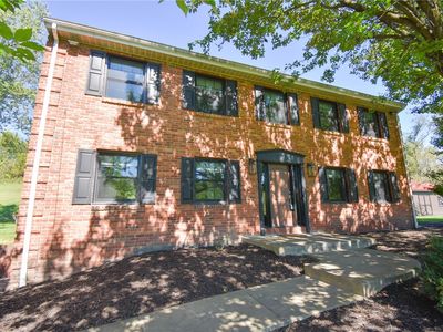 16 Linn Farm Rd