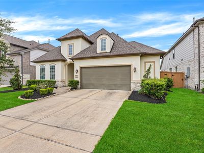 15811 Sunlit Falls Dr