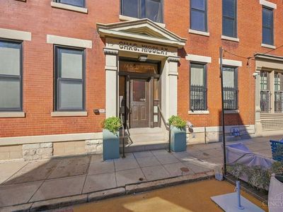 14 W 14th St #201