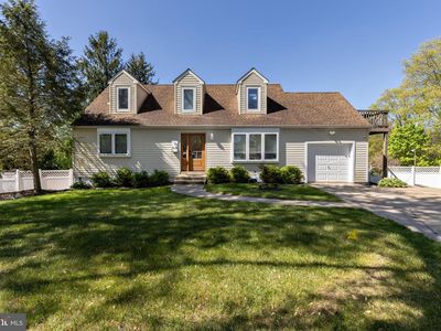 17 Lisa Dr